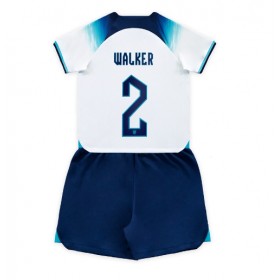 Baby Fußballbekleidung England Kyle Walker #2 Heimtrikot WM 2022 Kurzarm (+ kurze hosen)